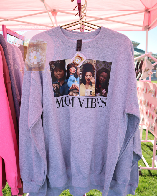 TV MOMS crewneck
